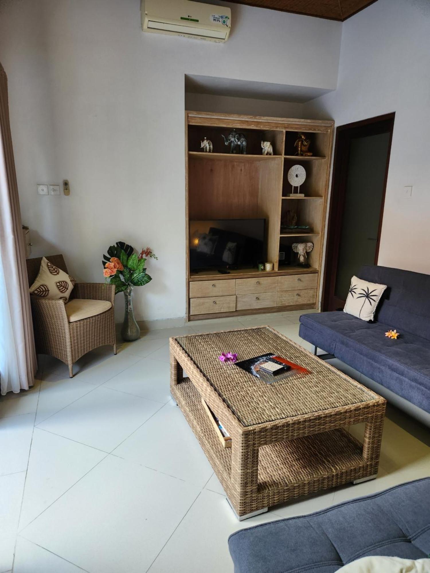 Taman Kesari Villas Sanur Екстериор снимка